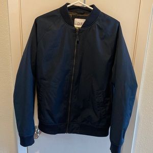 Men’s Gap bomber style jacket. Windproof and waterproof. Insulated.